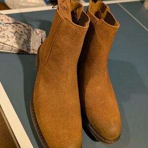 Men's Tan Suede Boots